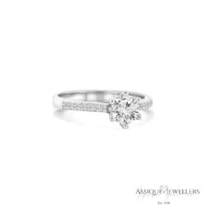 White gold diamond solitaire